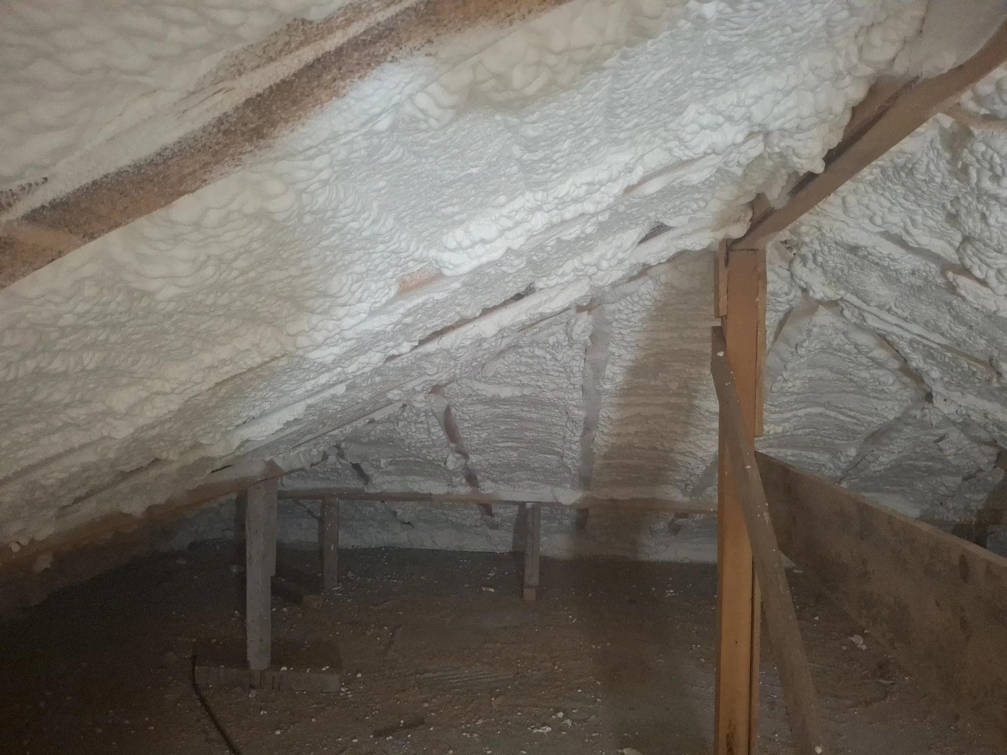 Spuma poliuretanica celula deschisa 15 cm – 150 m² pod casa - Craiova